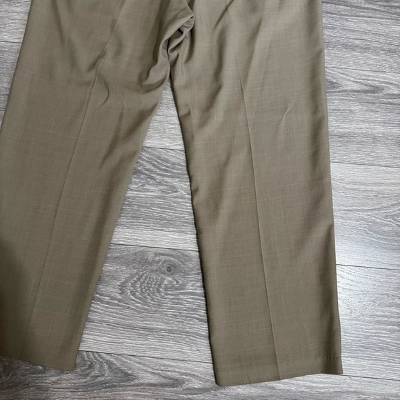 Haggar Men Tan Dress Pants Classic Straight-Leg Size 38 in x 29 in - Picture 12 of 16